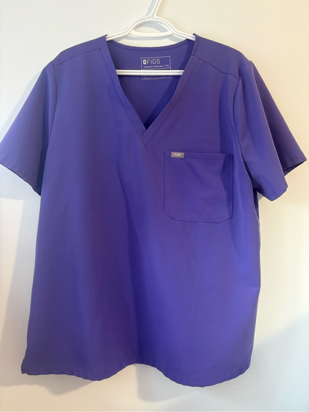 FIGS Women’s Purple Scrub Set